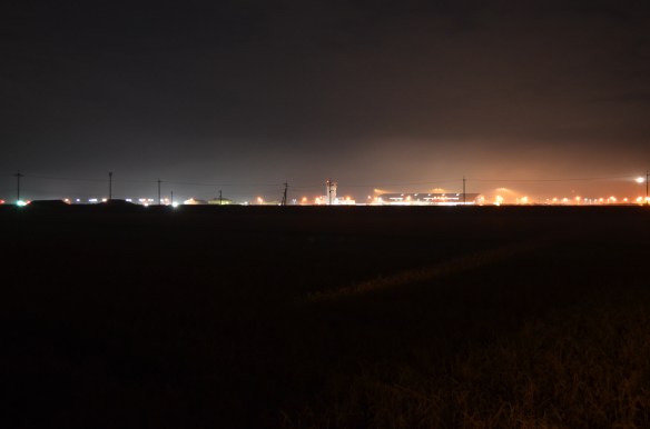 自宅庭から見た出雲縁結び空港の夜景